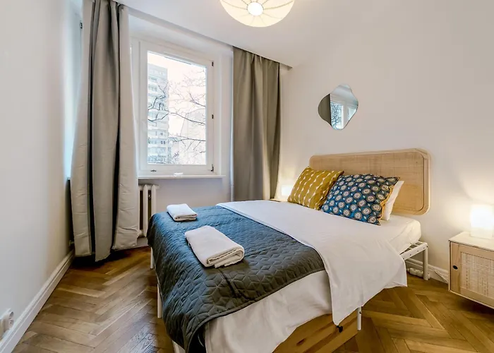 Warsaw Concierge Opera II